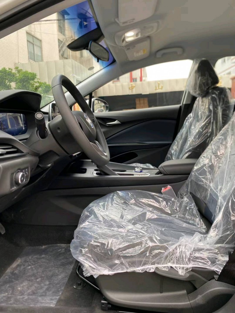 中山24年别克微蓝7