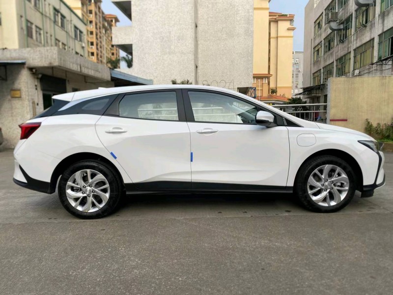 中山24年别克微蓝2