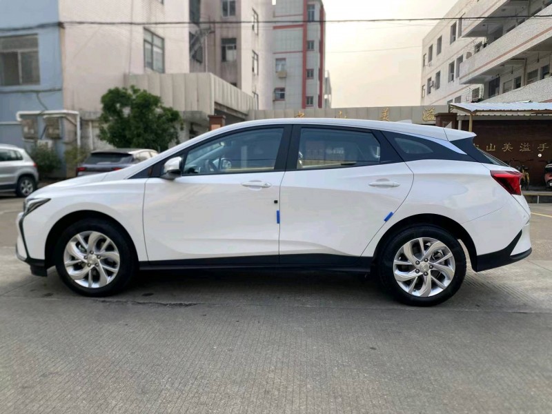 中山24年别克微蓝3