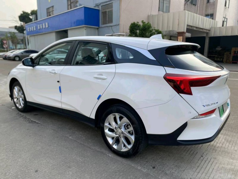 中山24年别克微蓝4