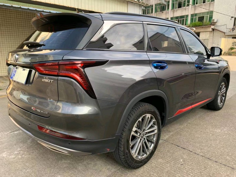 中山20年长安汽车CS755