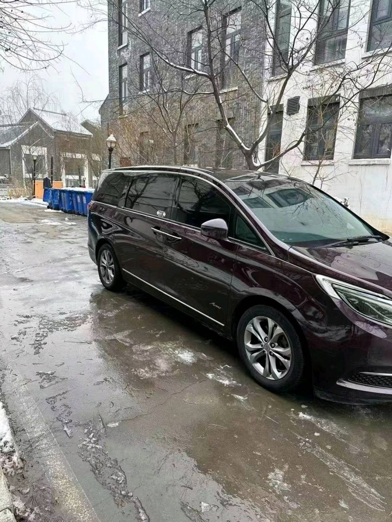 枣庄16年别克艾维亚2