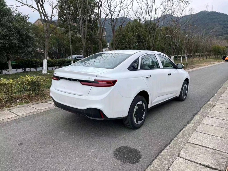 枣庄24年吉利几何4