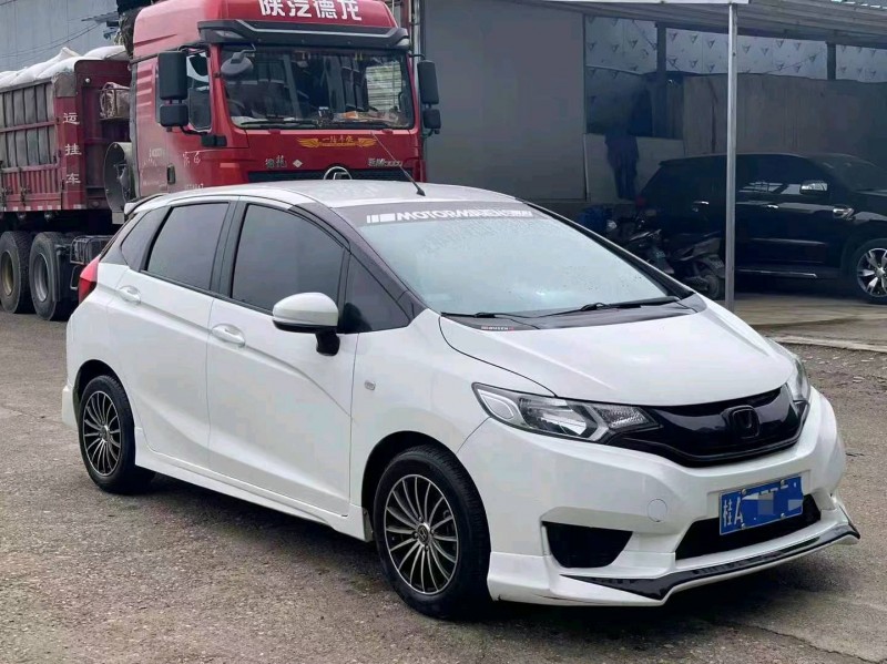 东营16年本田飞度2