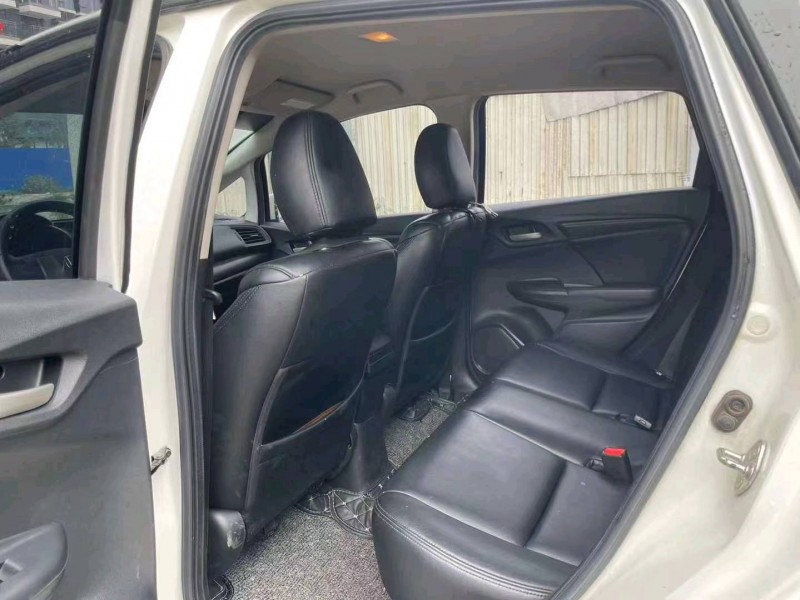 东营16年本田飞度7