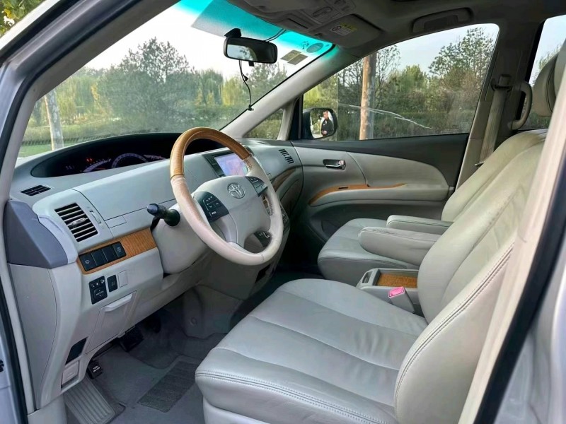 廊坊12年丰田普瑞维亚4