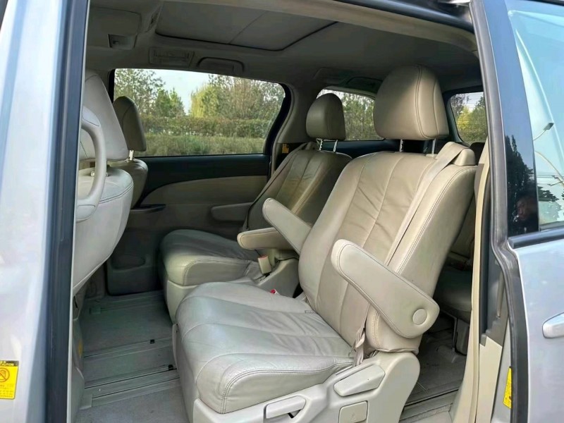 廊坊12年丰田普瑞维亚5