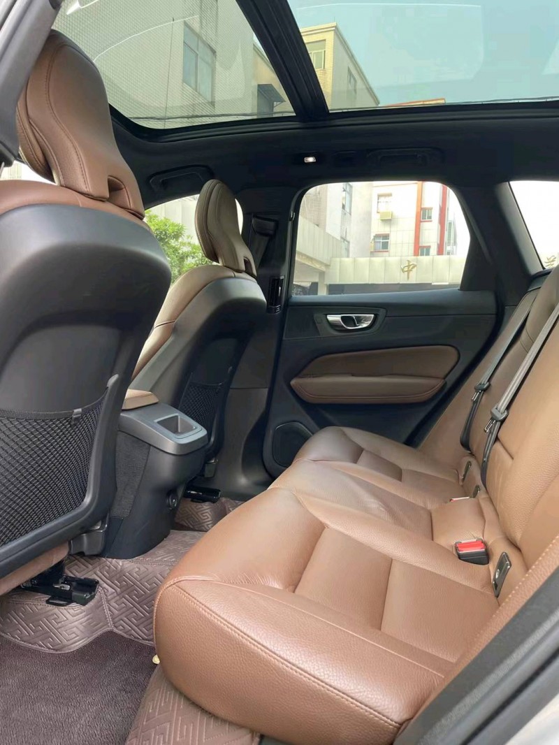 中山22年沃尔沃XC606