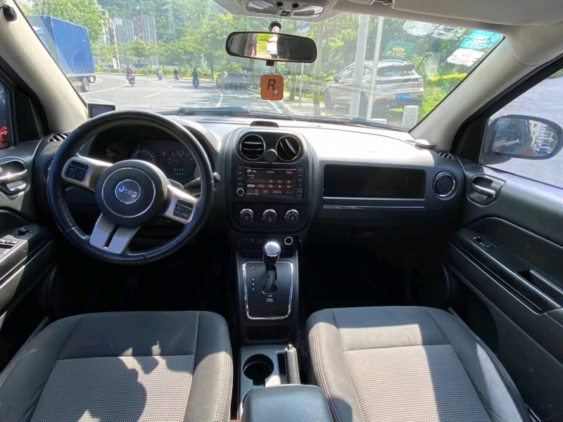 广州12年Jeep指南者8