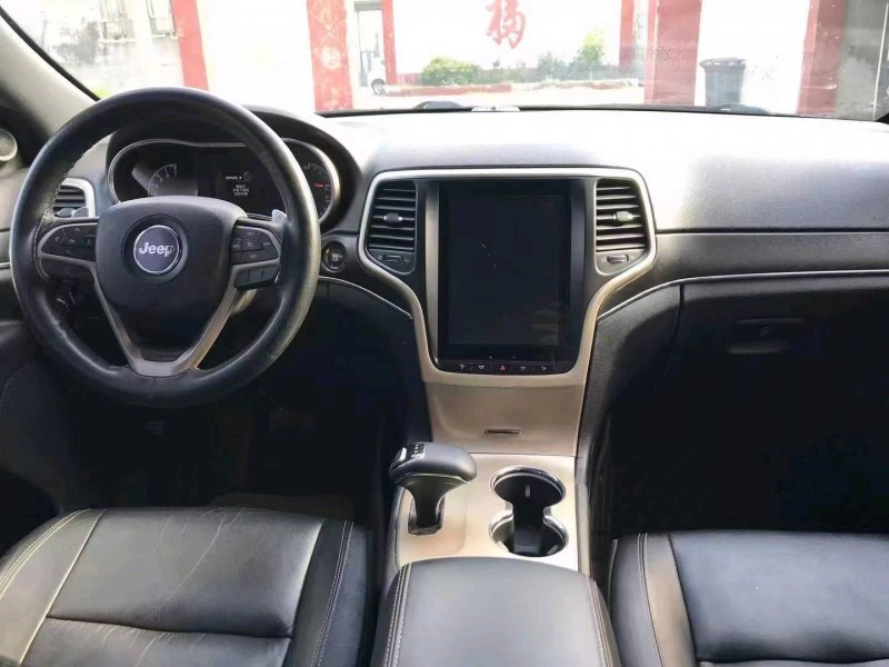 枣庄16年Jeep大切诺基3