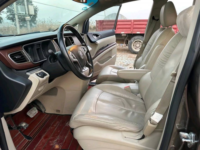 徐州17年别克GL84