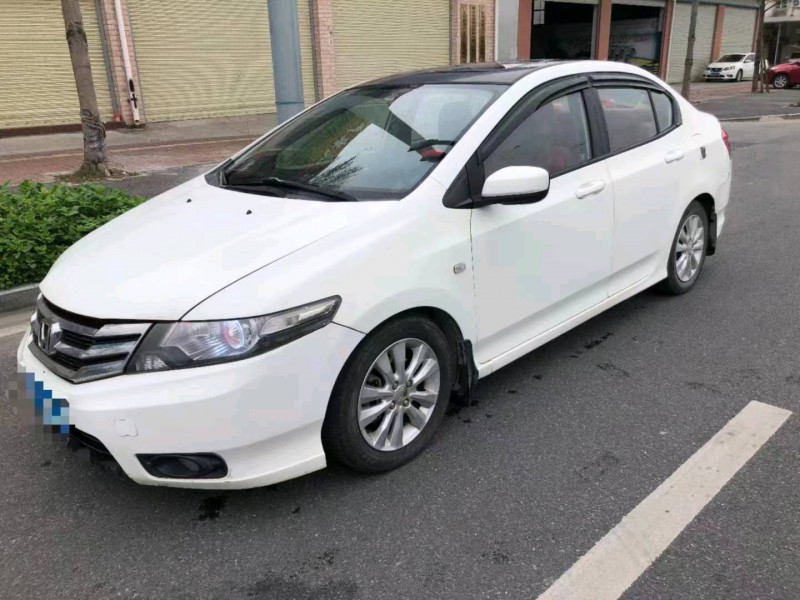 枣庄13年本田锋范2