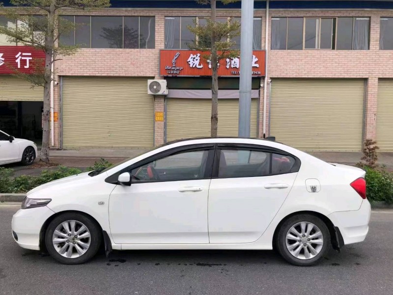 枣庄13年本田锋范4