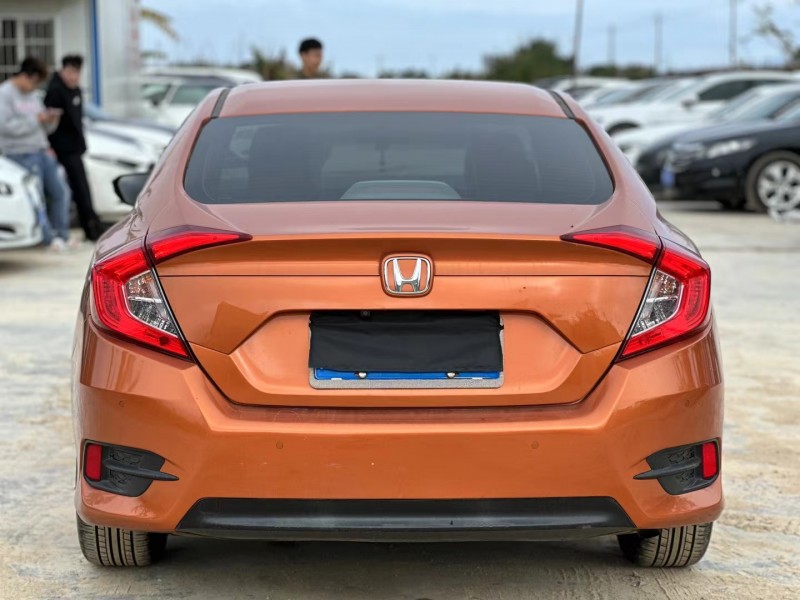 汕头17年本田思域8