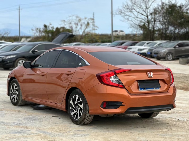 汕头17年本田思域9