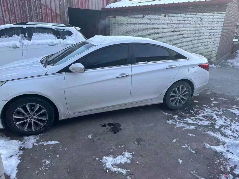 邯郸13年现代索纳塔八2