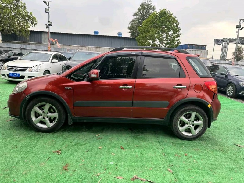 广州11年铃木天语 SX44