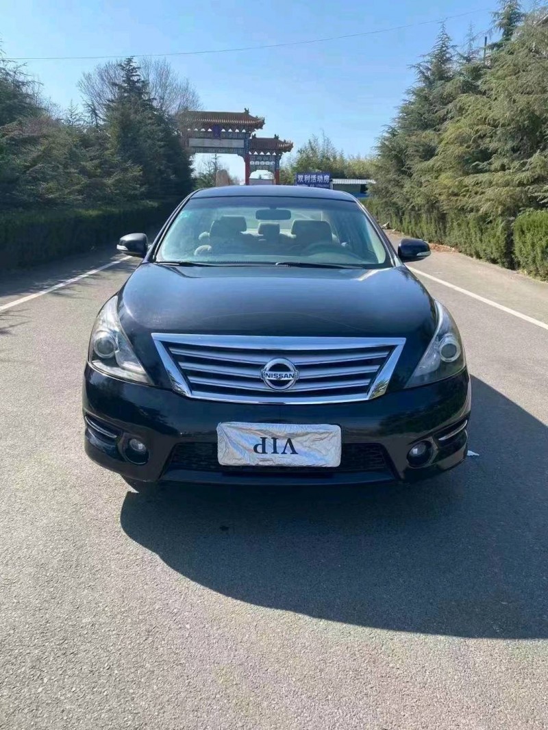 枣庄12年日产天籁1