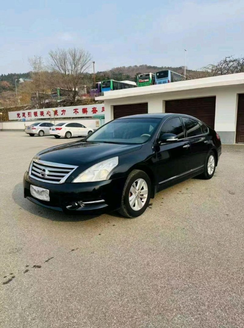 枣庄12年日产天籁3