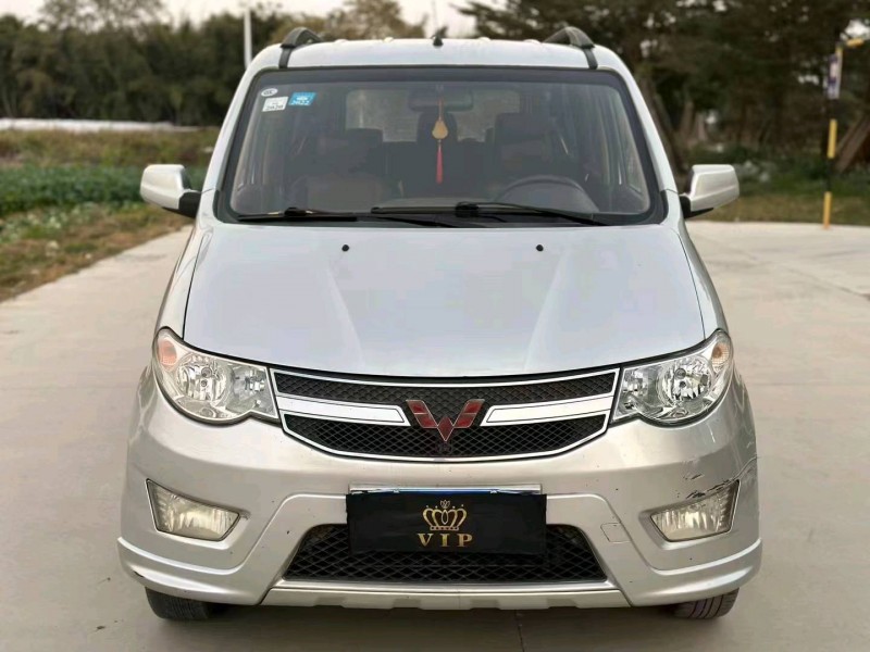 珠海16年五菱汽車宏光1