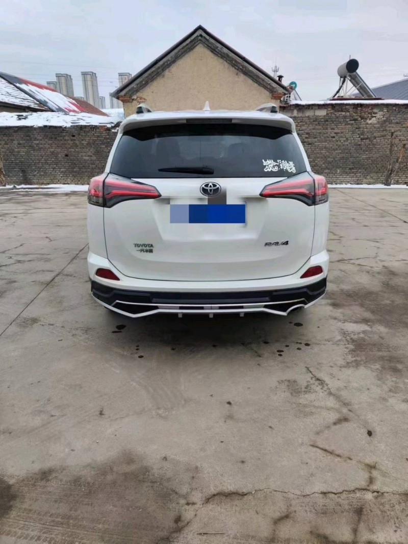 淄博18年丰田RAV49