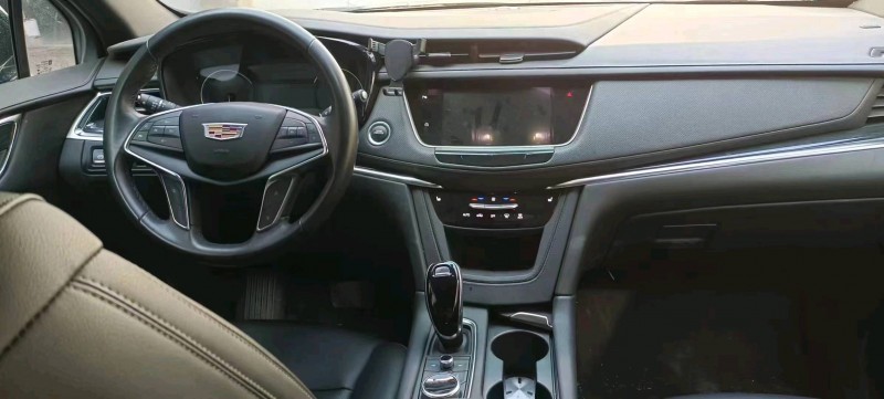 晉城21年凱迪拉克XT55