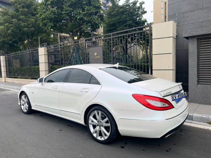 珠海12年奔驰CLS8