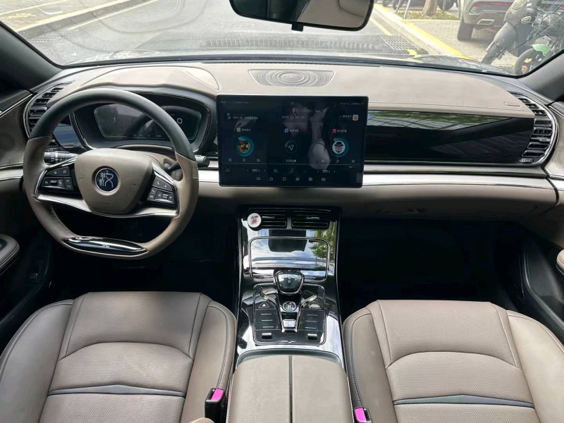 汕头22年比亚迪汉2