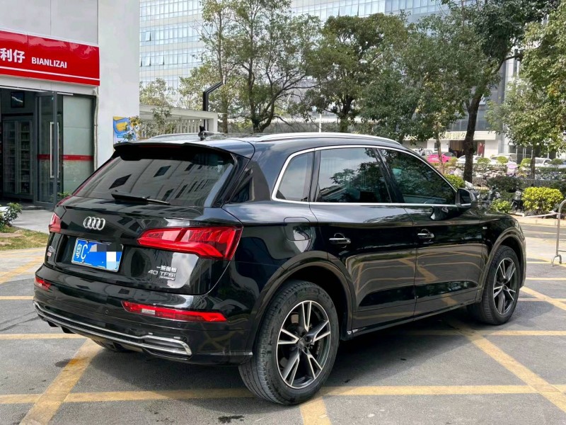 珠海20年奥迪Q54