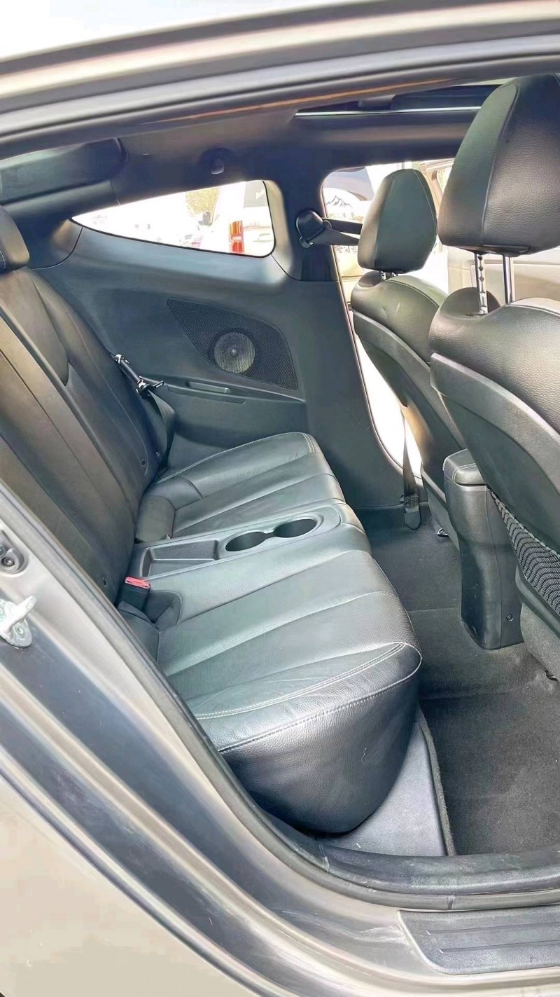 廊坊15年现代飞思6