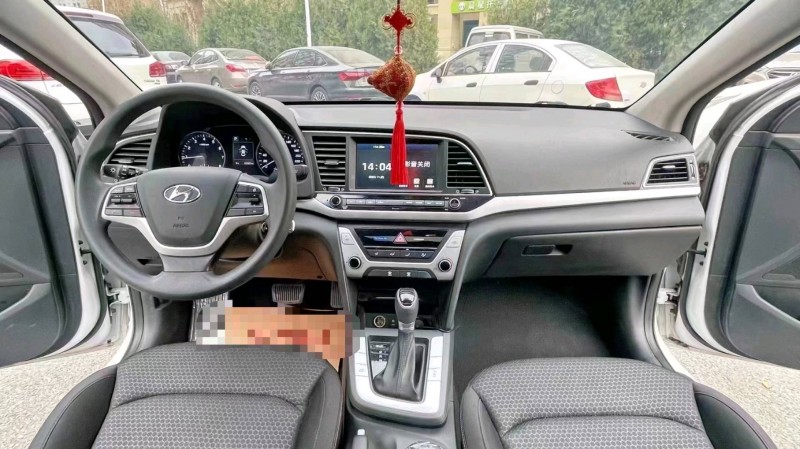 廊坊19年现代名图4