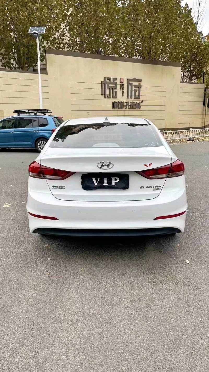 廊坊19年现代名图9