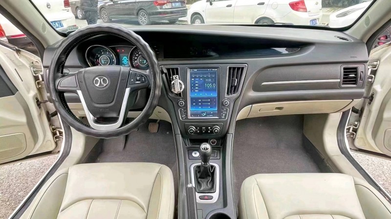 廊坊17年北汽绅宝D505