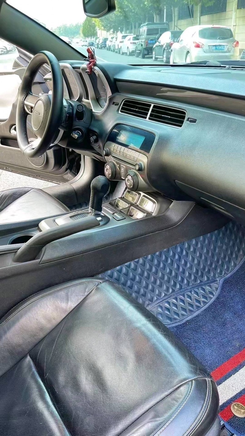 廊坊12年雪佛兰科迈罗5