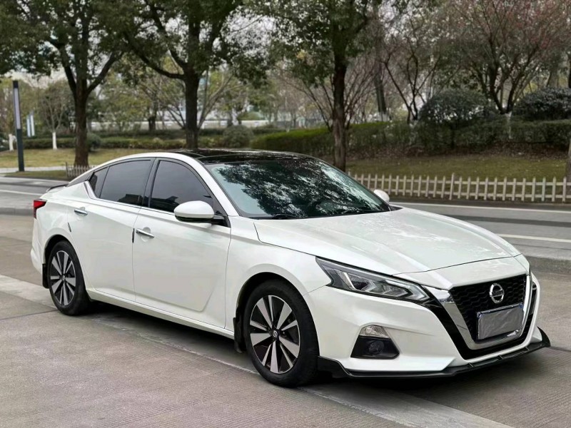 湖州21年日產天籟3