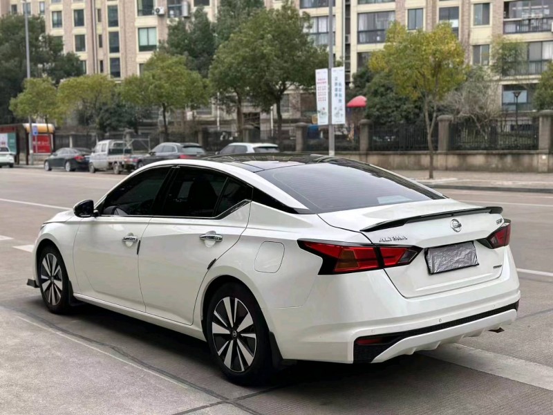 湖州21年日產天籟4