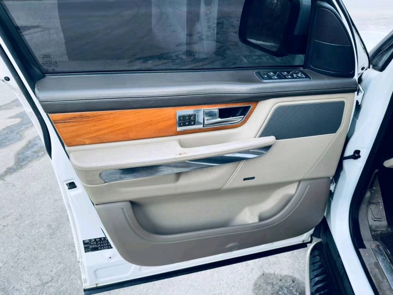 沈阳11年路虎揽胜运动3