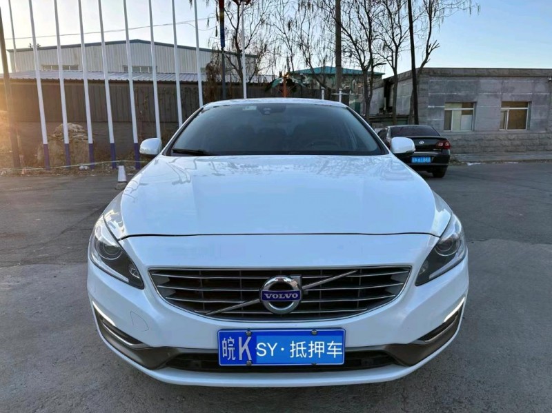 沈阳17年沃尔沃S60L1