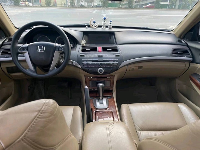 广州11年本田雅阁6