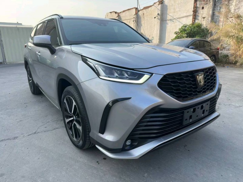 佛山23年丰田皇冠3