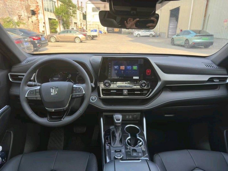 佛山23年丰田皇冠6