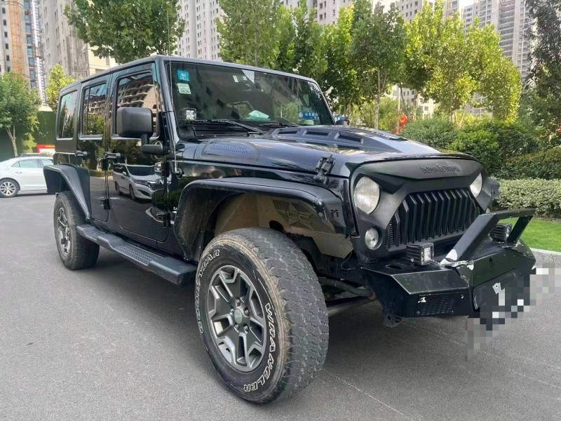枣庄18年Jeep牧马人3