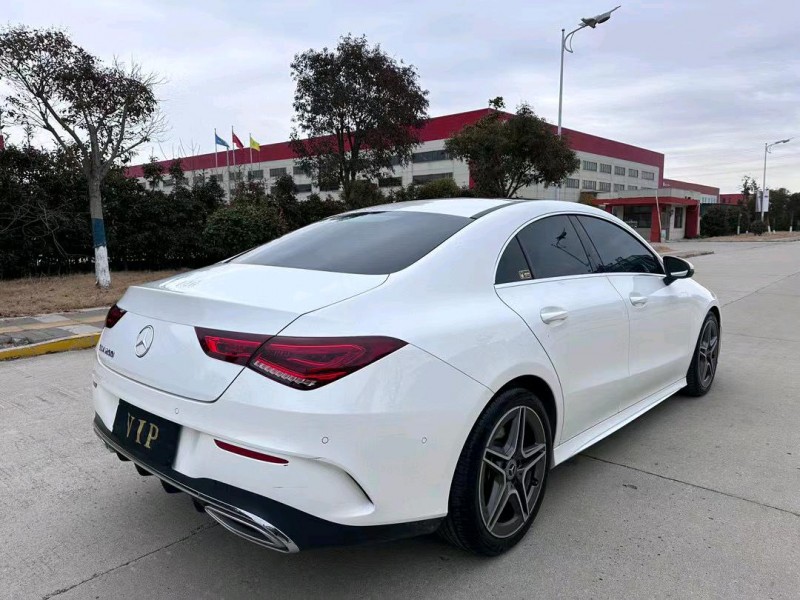 盐城22年奔驰CLA9