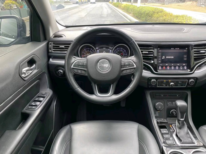 深圳19年Jeep指挥官4