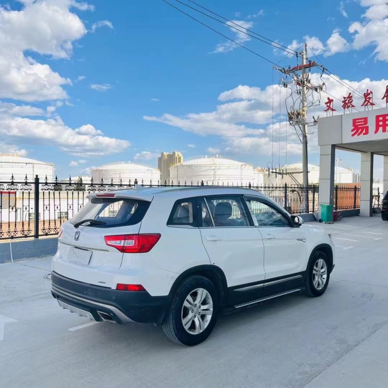 包頭17年長安汽車CS757