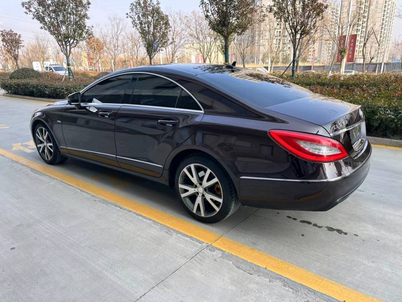 东营13年奔驰CLS3