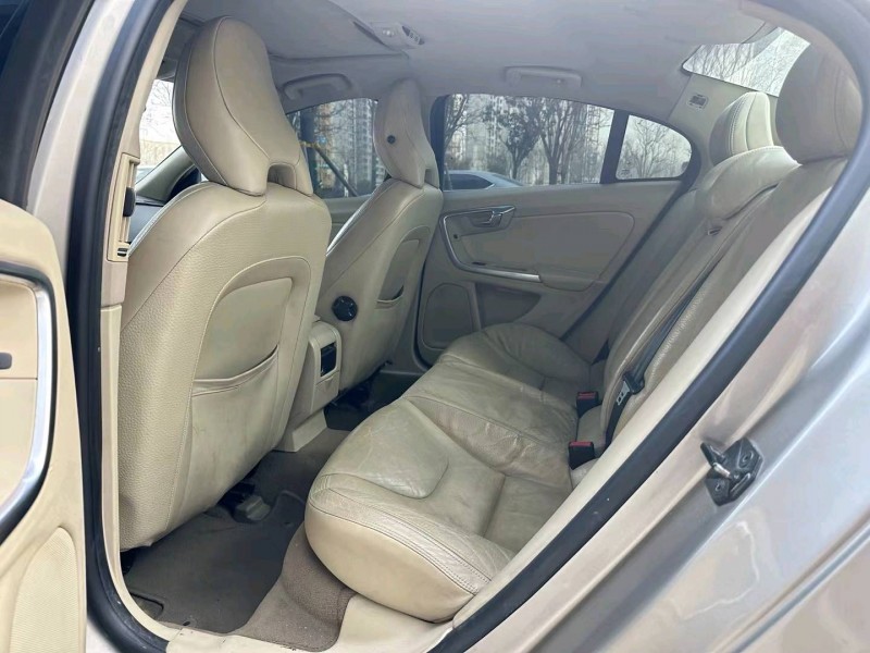 东营12年沃尔沃S60L5