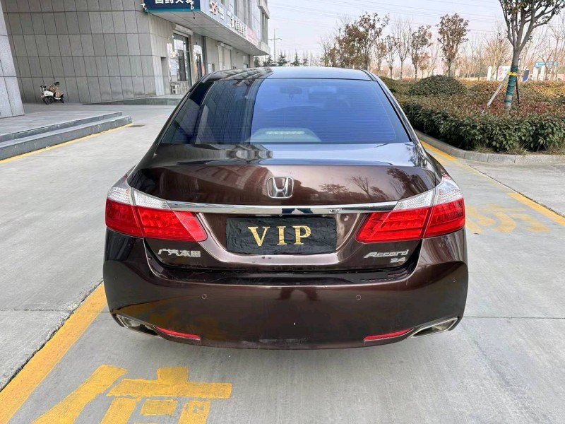 烟台14年本田雅阁4