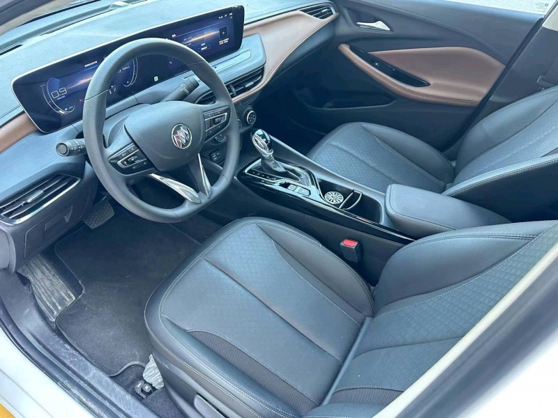 东营22年别克威朗6