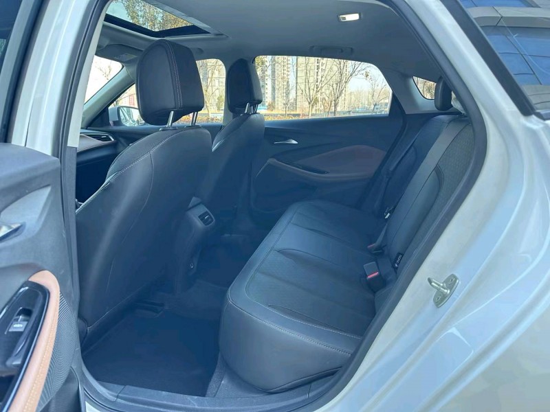 东营22年别克威朗7